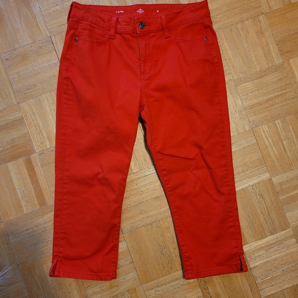 St. John's Bay Pants - St. John's Bay Red Capris sz8